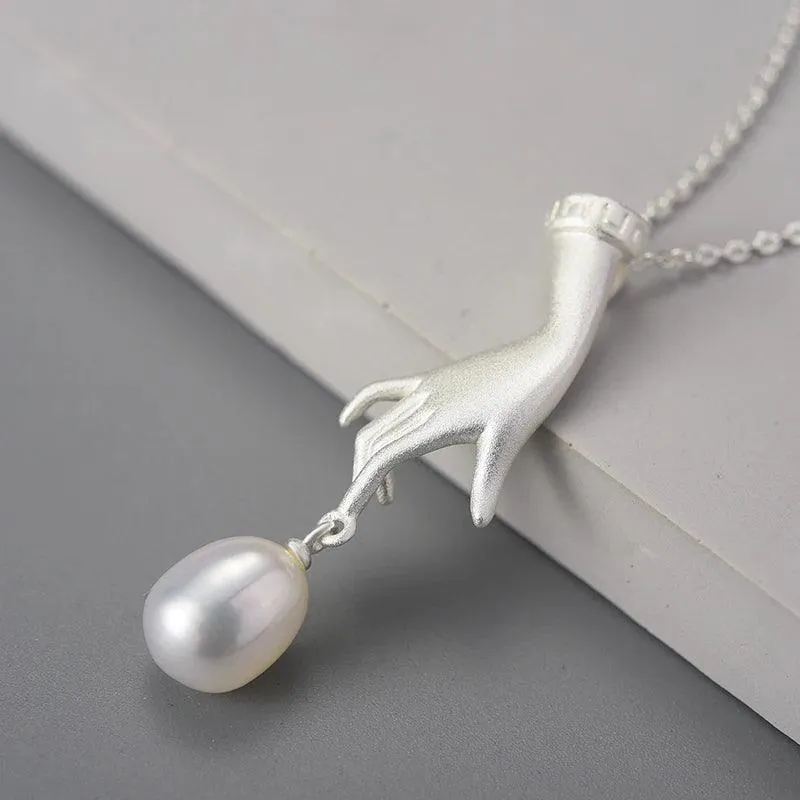 925 Sterling Silver LFJF0094 Pearl Hand Pendant Necklace Charm Jewelry