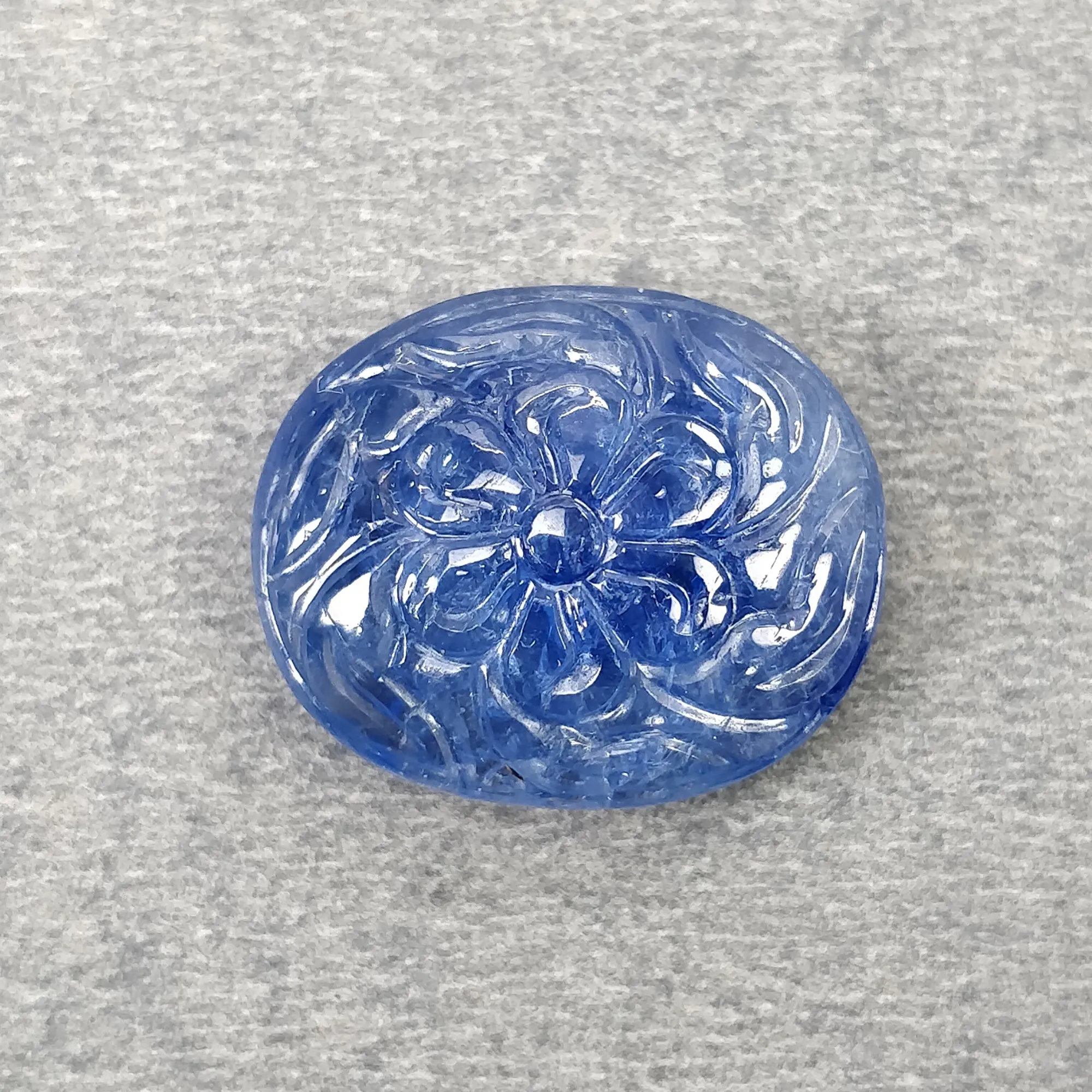 BURMESE BLUE SAPPHIRE Gemstone Carving : 18.50cts Natural Untreated Sapphire Oval Shape 18.5*15.5mm