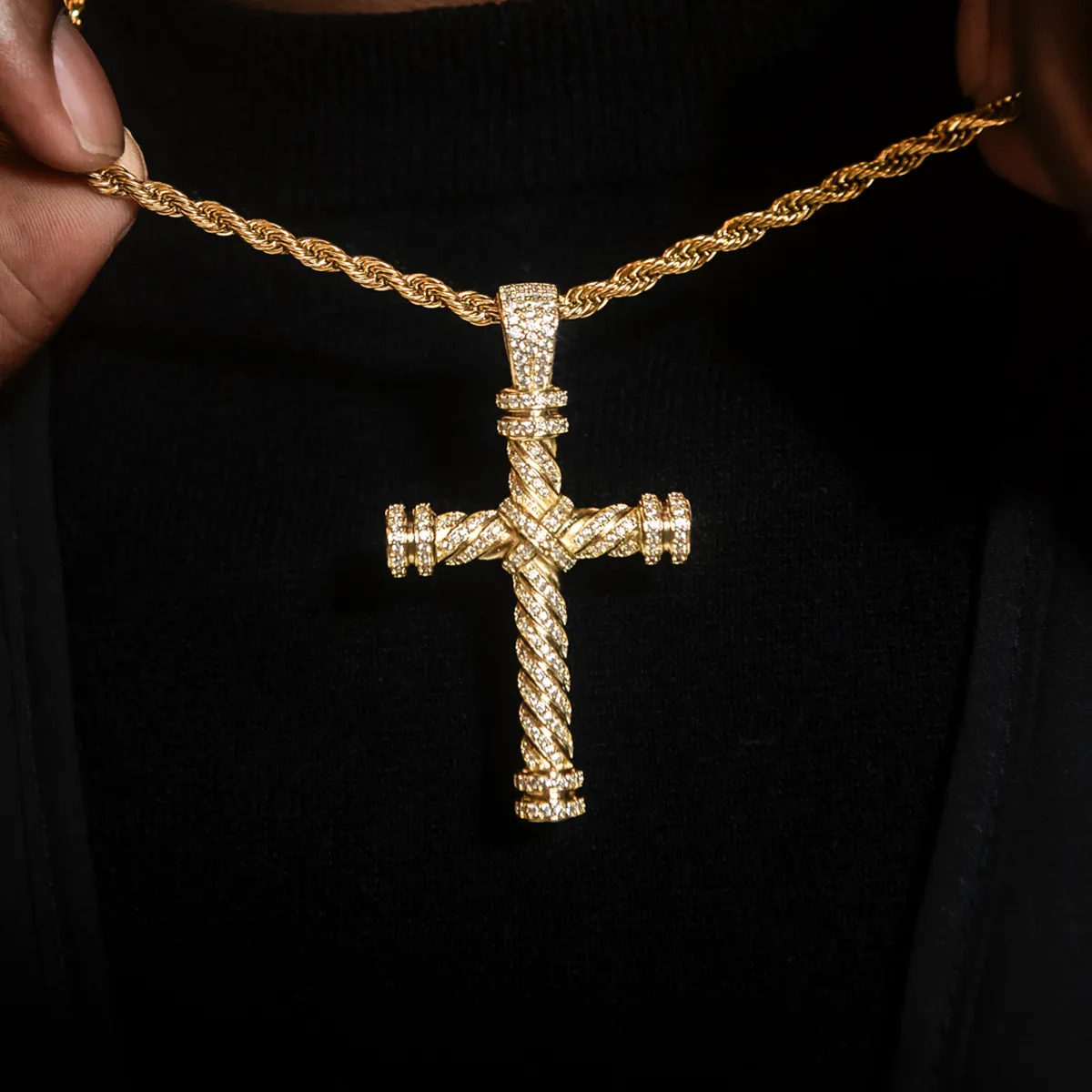 Diamond Rope Cross Pendant in Yellow Gold