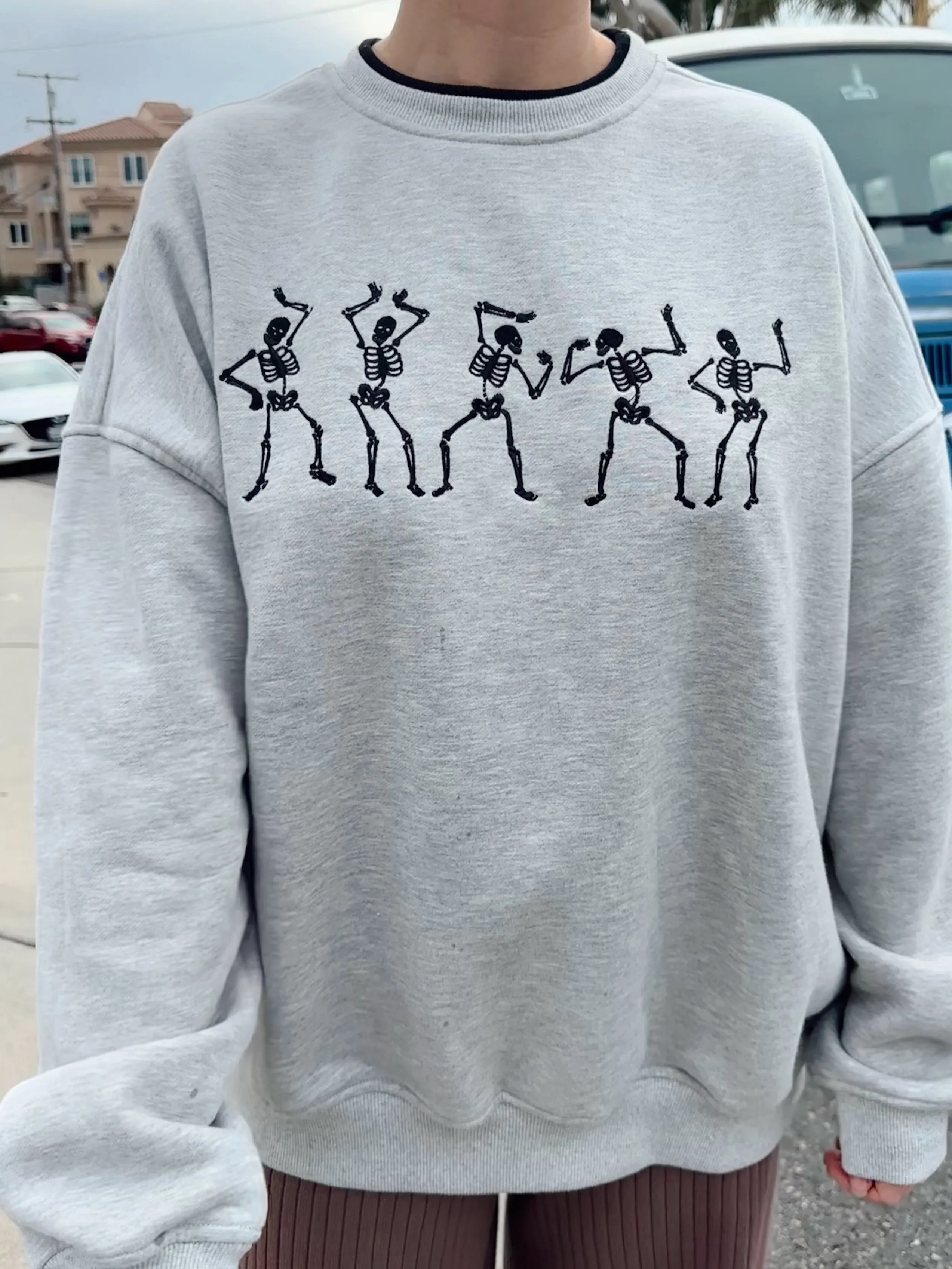 EMBROIDER SKELETON SWEATSHIRT