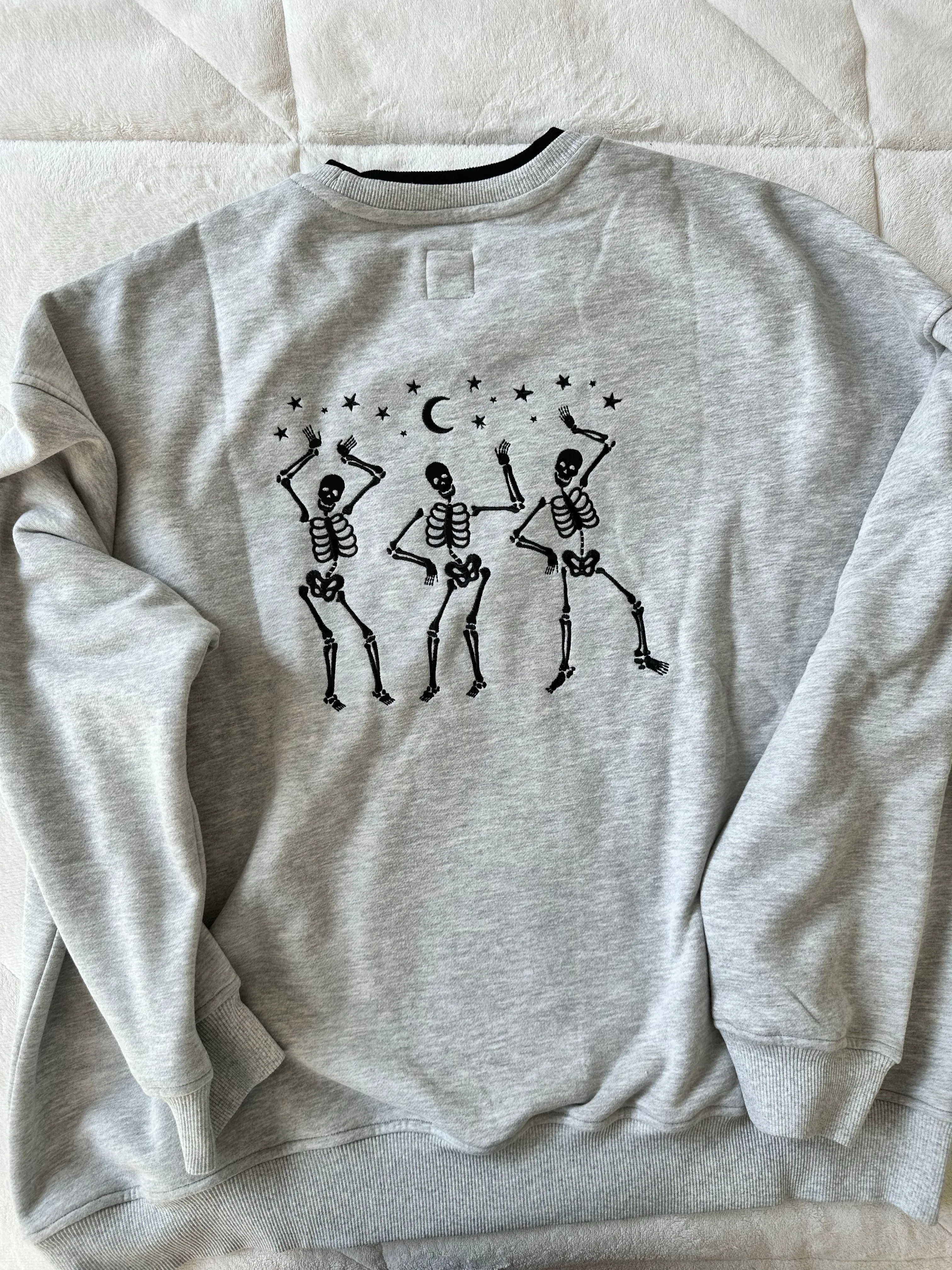 EMBROIDER SKELETON SWEATSHIRT