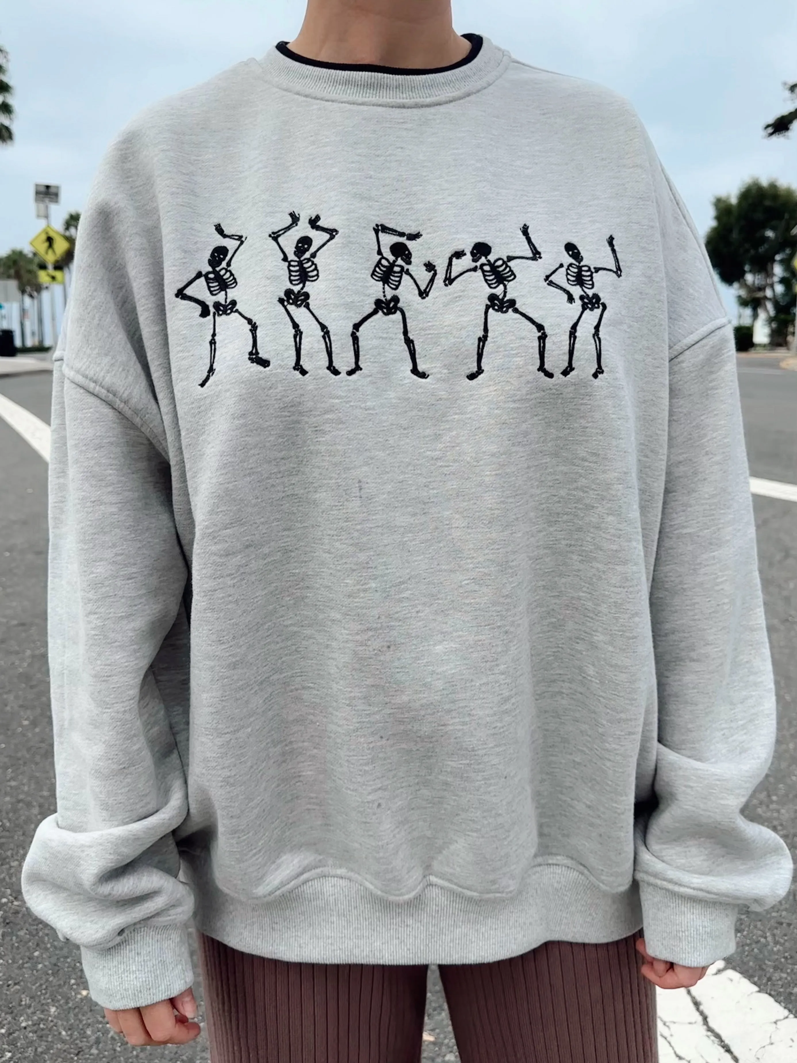 EMBROIDER SKELETON SWEATSHIRT