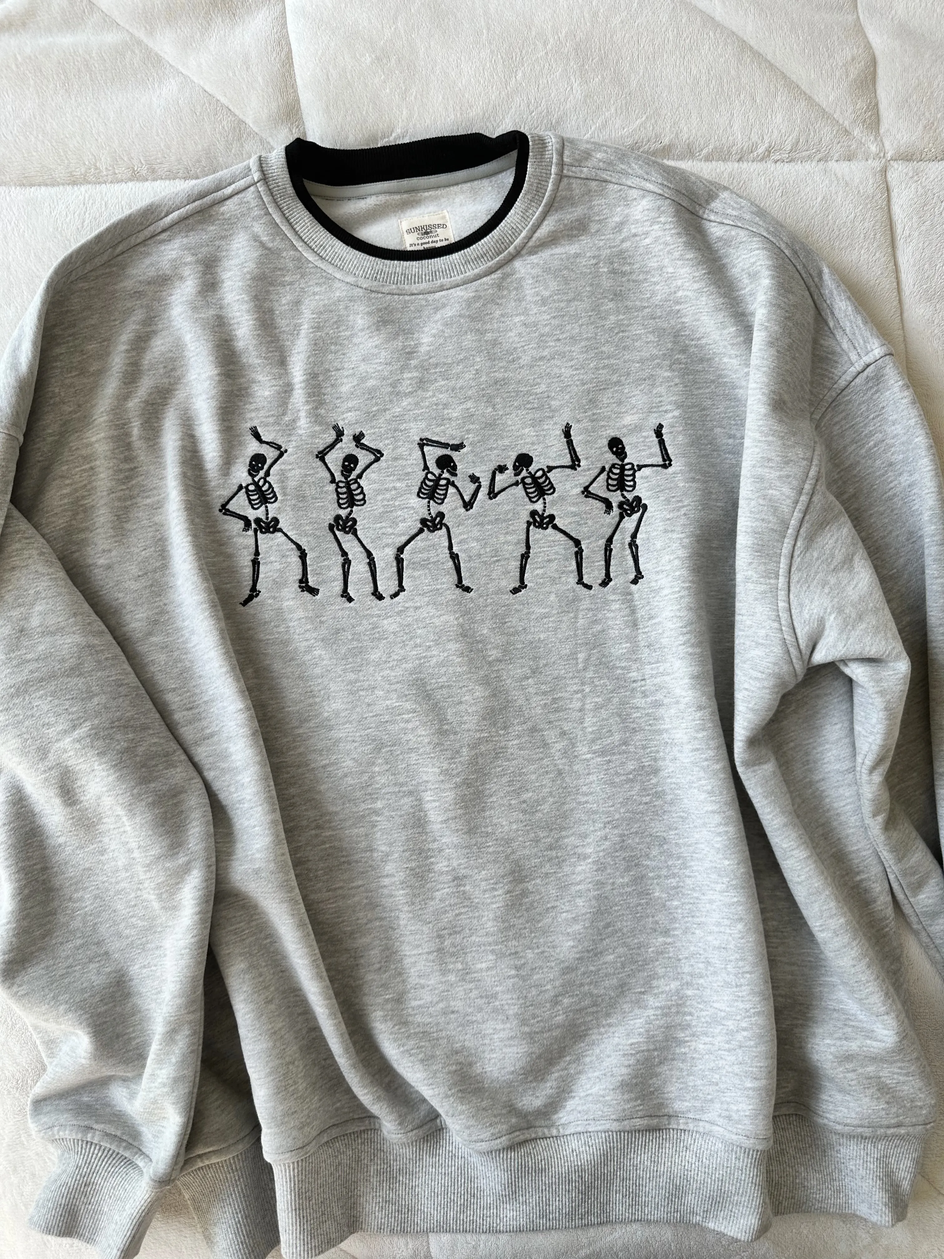 EMBROIDER SKELETON SWEATSHIRT