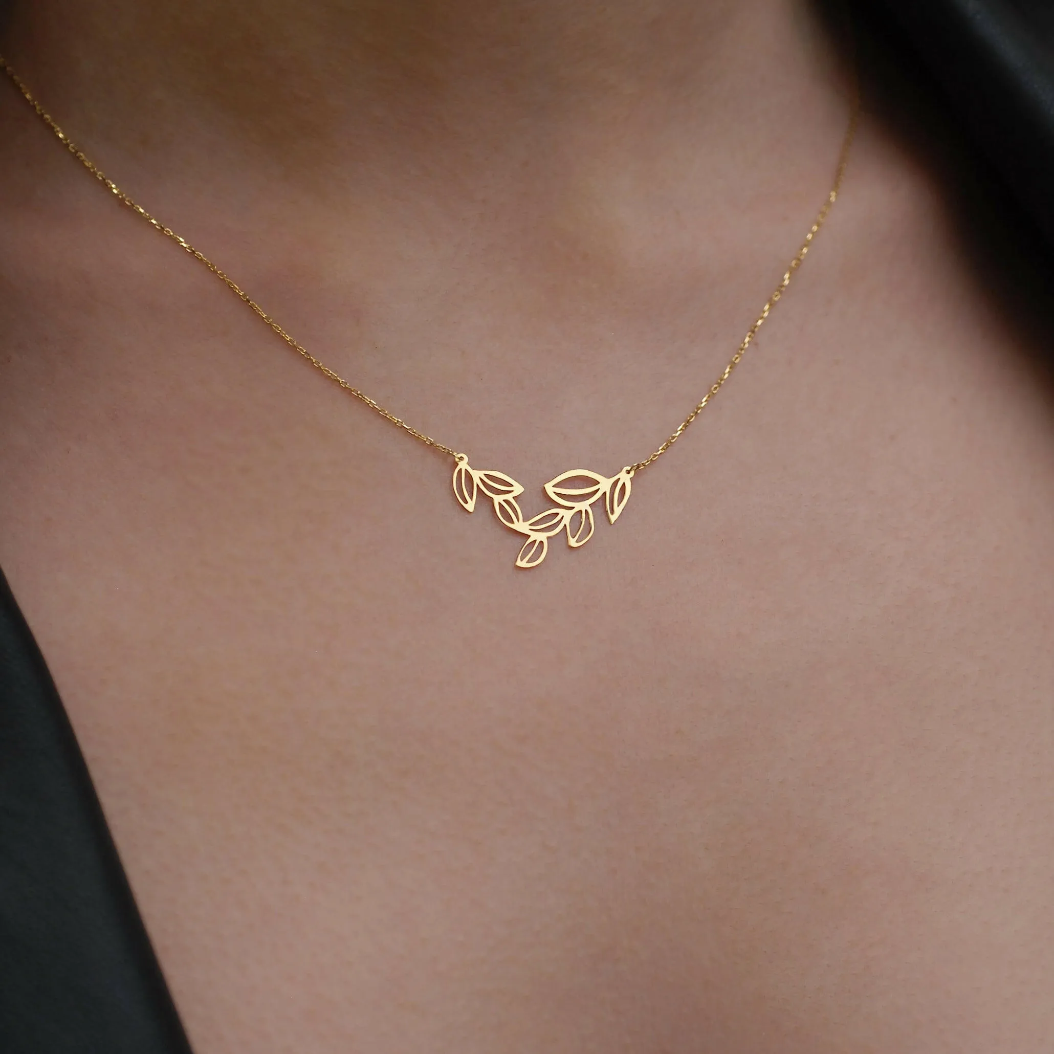 Leaf Necklace | 14K Solid Gold