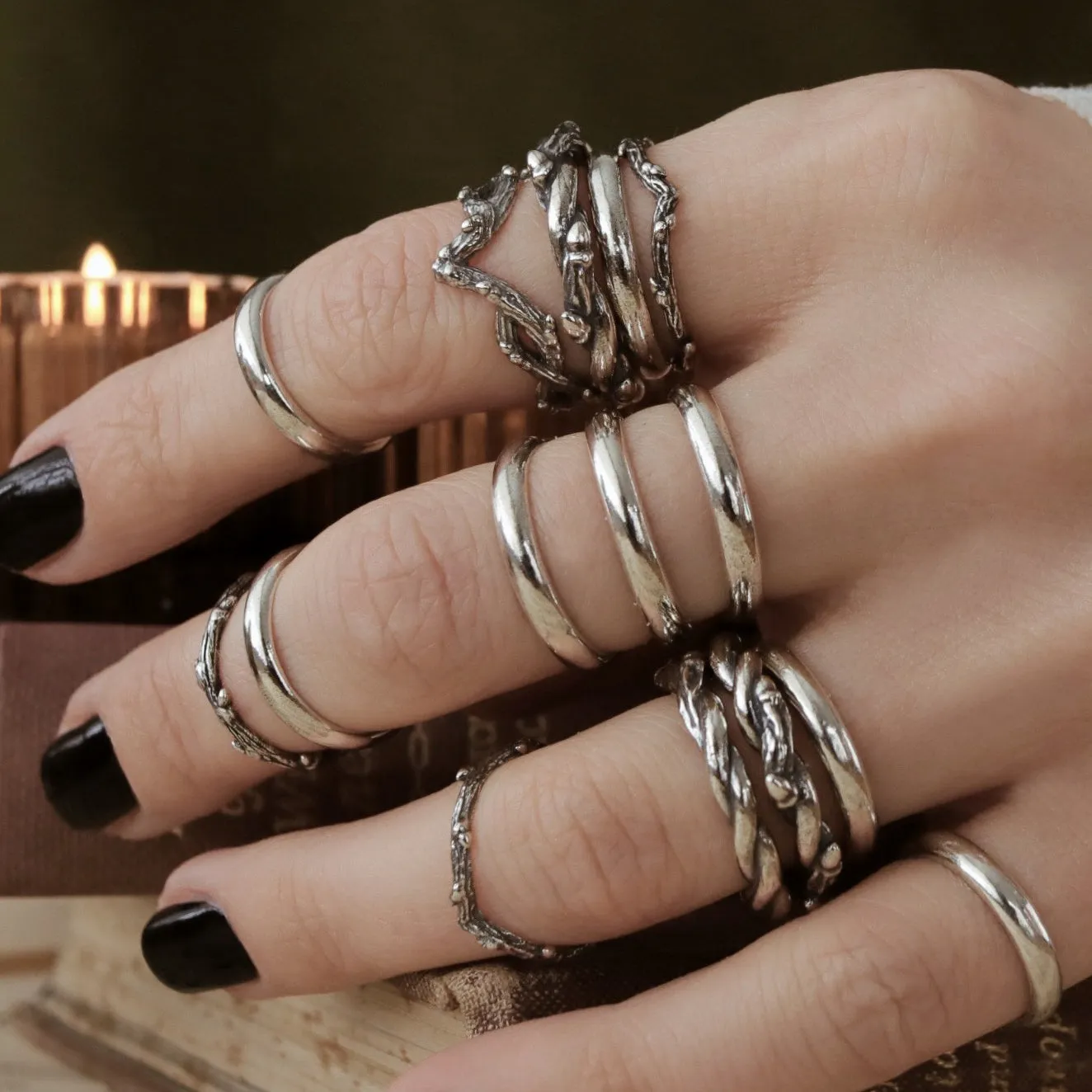 Silvestre Thorn Chunky Helix Ring