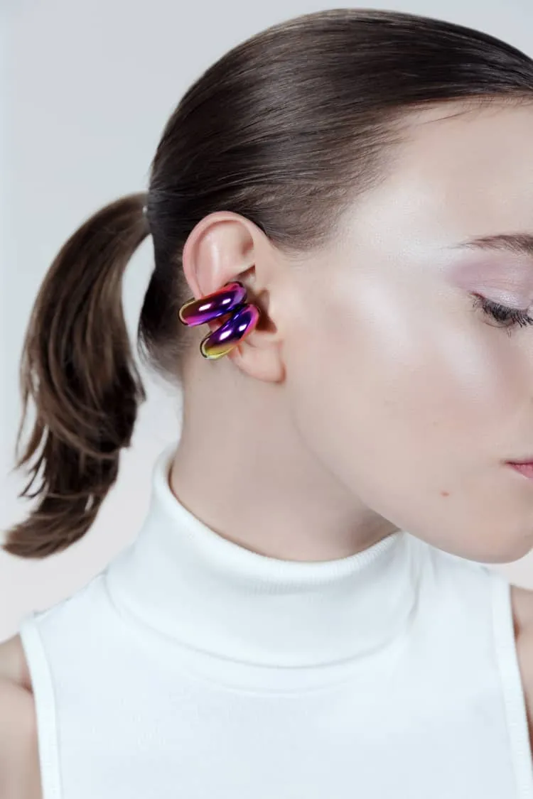 Thick ear-cuff in holographic