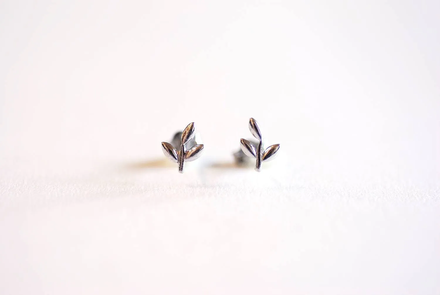 Wholesale Leaflet Earring- Sterling Silver Leaf Earring, Leaf Studs, Leaf Bud earrings, Sterling Silver Earrings, Ear Crawlers, Ear Climbers, Flower